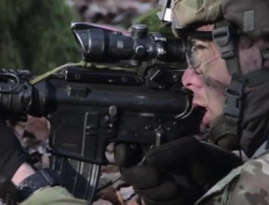 ΗΠΑ: Ανταλλαγή πυρών σε ρεαλιστική στρατιωτική άσκηση! (βίντεο)